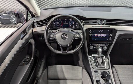 Volkswagen Passat B8 рестайлинг, 2019 год, 2 250 000 рублей, 16 фотография