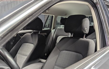 Volkswagen Passat B8 рестайлинг, 2019 год, 2 250 000 рублей, 10 фотография