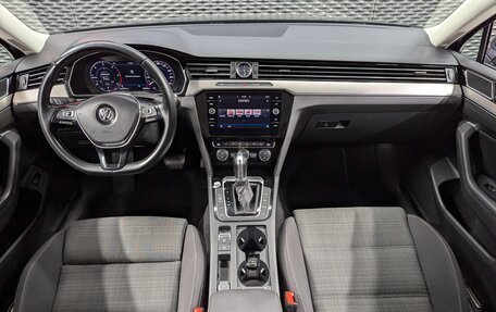 Volkswagen Passat B8 рестайлинг, 2019 год, 2 250 000 рублей, 14 фотография