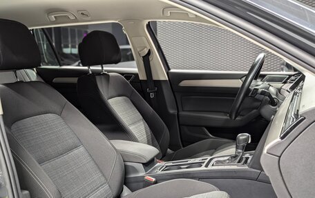 Volkswagen Passat B8 рестайлинг, 2019 год, 2 250 000 рублей, 37 фотография