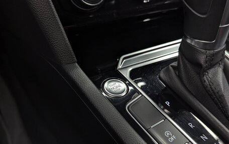 Volkswagen Passat B8 рестайлинг, 2019 год, 2 250 000 рублей, 28 фотография