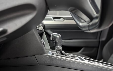 Volkswagen Passat B8 рестайлинг, 2019 год, 2 250 000 рублей, 33 фотография