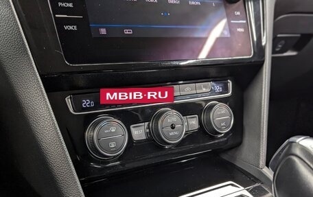 Volkswagen Passat B8 рестайлинг, 2019 год, 2 250 000 рублей, 29 фотография