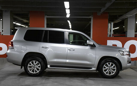 Toyota Land Cruiser 200, 2015 год, 4 998 000 рублей, 4 фотография