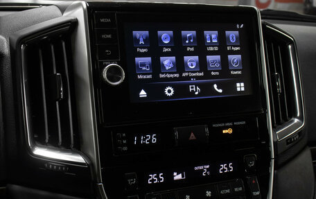 Toyota Land Cruiser 200, 2015 год, 4 998 000 рублей, 18 фотография