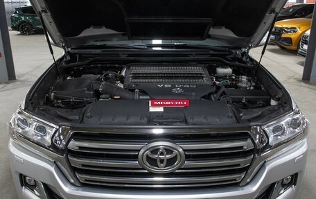 Toyota Land Cruiser 200, 2015 год, 4 998 000 рублей, 9 фотография