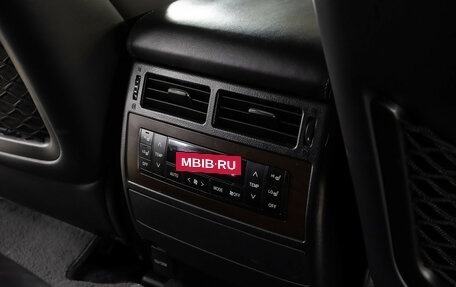 Toyota Land Cruiser 200, 2015 год, 4 998 000 рублей, 21 фотография