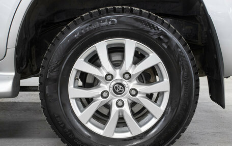 Toyota Land Cruiser 200, 2015 год, 4 998 000 рублей, 25 фотография