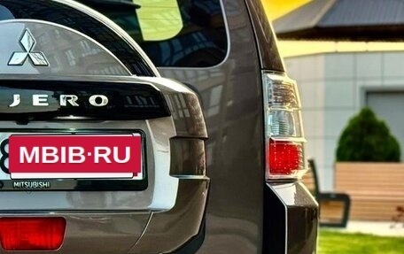 Mitsubishi Pajero IV, 2014 год, 3 650 000 рублей, 13 фотография