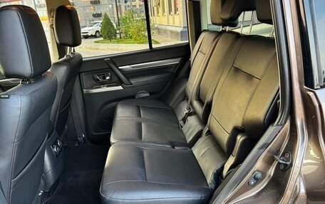 Mitsubishi Pajero IV, 2014 год, 3 650 000 рублей, 23 фотография