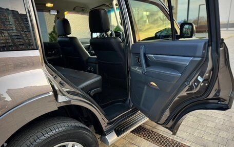 Mitsubishi Pajero IV, 2014 год, 3 650 000 рублей, 25 фотография