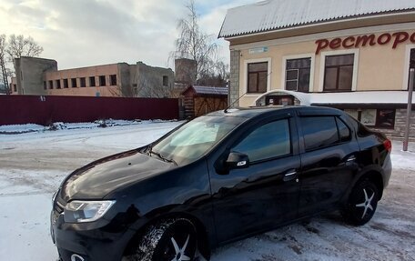 Renault Logan II, 2018 год, 800 000 рублей, 1 фотография