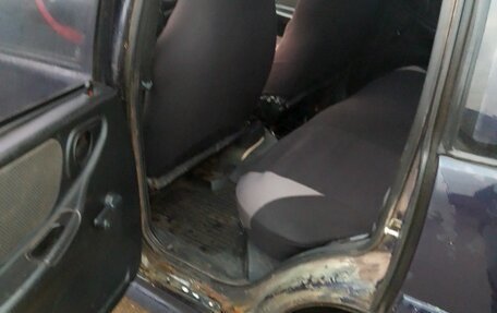 Chevrolet Niva I рестайлинг, 2004 год, 350 000 рублей, 7 фотография