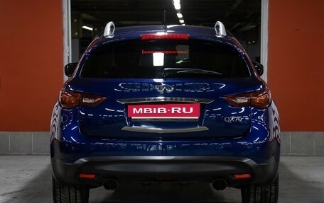 Infiniti QX70, 2013 год, 1 998 000 рублей, 6 фотография