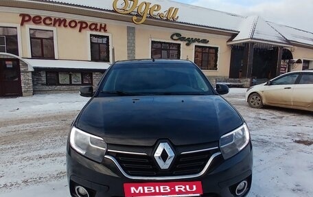 Renault Logan II, 2018 год, 800 000 рублей, 7 фотография