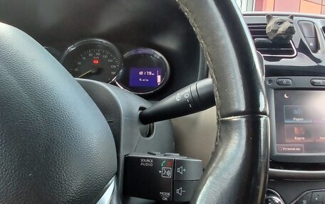 Renault Logan II, 2018 год, 800 000 рублей, 17 фотография