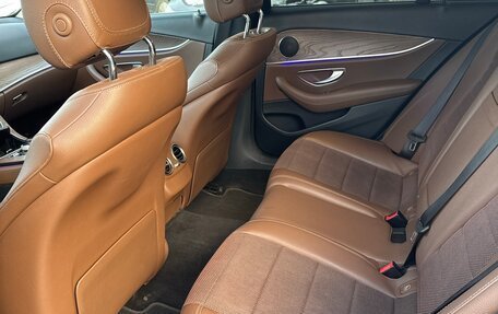 Mercedes-Benz E-Класс, 2019 год, 3 150 000 рублей, 8 фотография