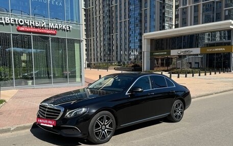 Mercedes-Benz E-Класс, 2019 год, 3 150 000 рублей, 10 фотография