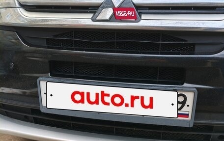 Mitsubishi Outlander III рестайлинг 3, 2018 год, 2 450 000 рублей, 28 фотография