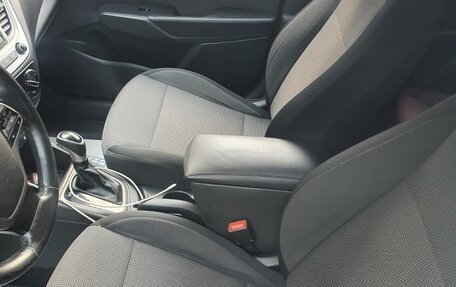 Hyundai Solaris II рестайлинг, 2019 год, 800 000 рублей, 7 фотография