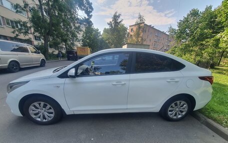 Hyundai Solaris II рестайлинг, 2019 год, 800 000 рублей, 3 фотография