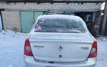 Renault Logan I, 2013 год, 280 000 рублей, 2 фотография