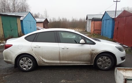 Opel Astra J, 2013 год, 650 000 рублей, 3 фотография