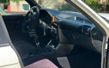 BMW 3 серия, 1985 год, 720 000 рублей, 2 фотография