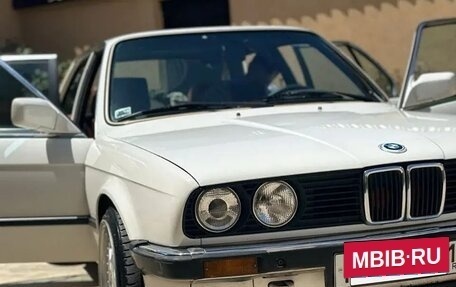 BMW 3 серия, 1985 год, 720 000 рублей, 13 фотография