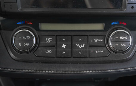 Toyota RAV4, 2019 год, 2 999 000 рублей, 22 фотография