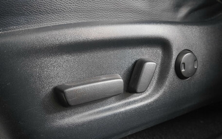 Toyota RAV4, 2019 год, 2 999 000 рублей, 26 фотография