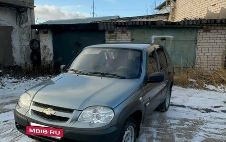 Chevrolet Niva I рестайлинг, 2012 год, 490 000 рублей, 3 фотография