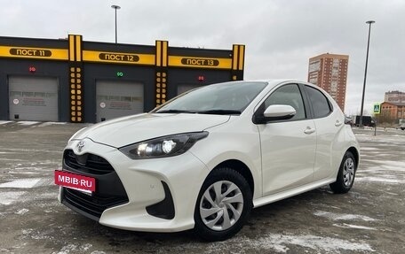 Toyota Yaris, 2020 год, 1 320 000 рублей, 2 фотография