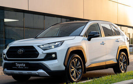 Toyota RAV4, 2025 год, 4 790 000 рублей, 14 фотография