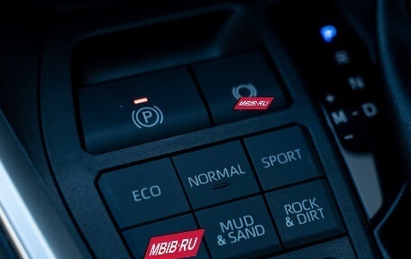 Toyota RAV4, 2025 год, 4 790 000 рублей, 30 фотография