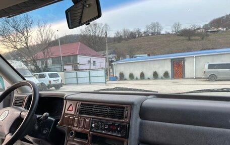 Volkswagen Transporter T4, 2001 год, 730 000 рублей, 2 фотография