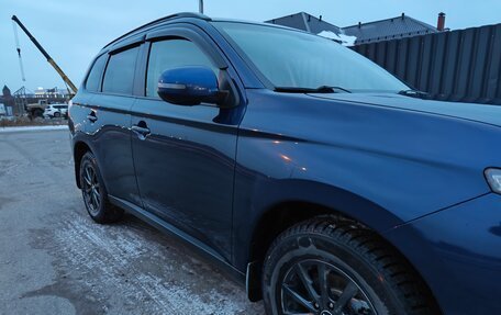 Mitsubishi Outlander III рестайлинг 3, 2013 год, 1 327 000 рублей, 4 фотография