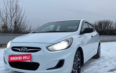 Hyundai Solaris II рестайлинг, 2013 год, 549 000 рублей, 8 фотография