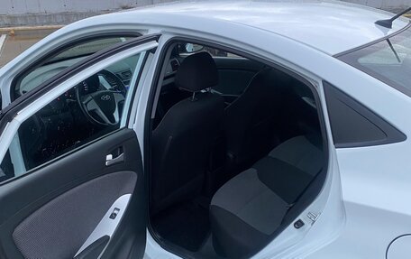 Hyundai Solaris II рестайлинг, 2013 год, 549 000 рублей, 14 фотография