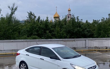 Hyundai Solaris II рестайлинг, 2013 год, 549 000 рублей, 16 фотография