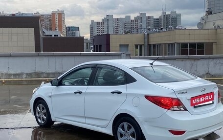 Hyundai Solaris II рестайлинг, 2013 год, 549 000 рублей, 15 фотография