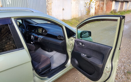 Honda FR-V, 2005 год, 900 000 рублей, 11 фотография