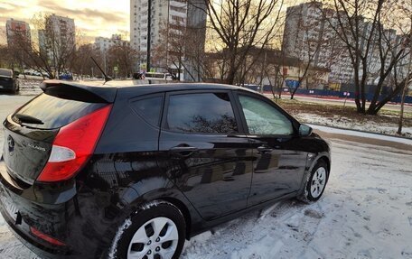 Hyundai Solaris II рестайлинг, 2015 год, 950 000 рублей, 3 фотография