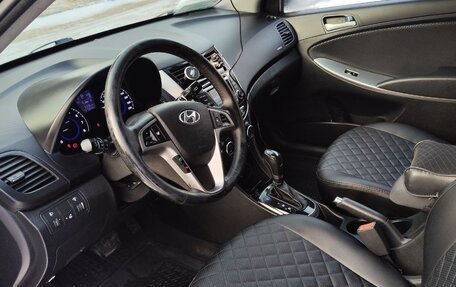 Hyundai Solaris II рестайлинг, 2015 год, 950 000 рублей, 5 фотография