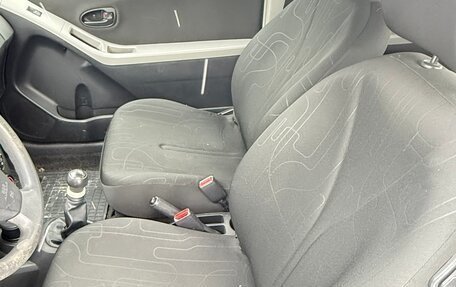 Toyota Yaris III рестайлинг, 2009 год, 440 000 рублей, 12 фотография