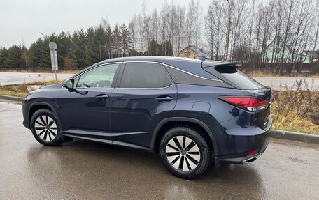 Lexus RX IV рестайлинг, 2020 год, 4 000 000 рублей, 3 фотография