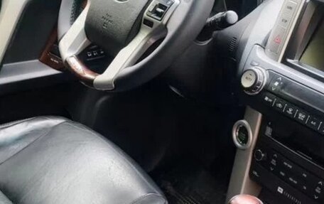 Toyota Land Cruiser Prado 150 рестайлинг 2, 2010 год, 3 100 000 рублей, 2 фотография