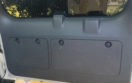 Toyota Land Cruiser Prado 150 рестайлинг 2, 2010 год, 3 100 000 рублей, 4 фотография