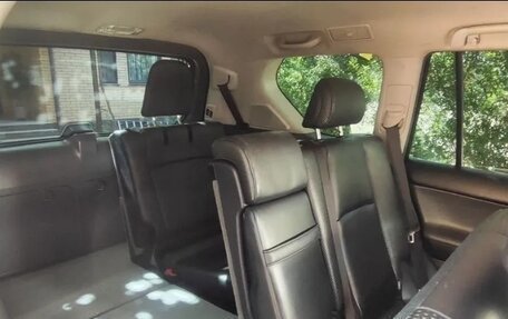 Toyota Land Cruiser Prado 150 рестайлинг 2, 2010 год, 3 100 000 рублей, 17 фотография