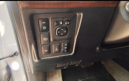 Toyota Land Cruiser Prado 150 рестайлинг 2, 2010 год, 3 100 000 рублей, 22 фотография